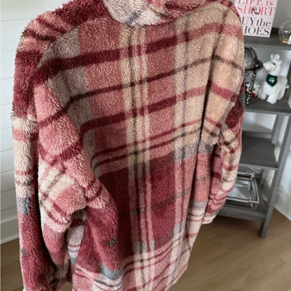 ViCI Plaid Shacket Teddy Soft Fall Jacket in Rose Pink Cream - Picture 6 of 11